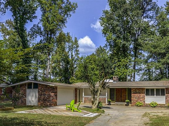3rd image of 3446 Summitridge Dr