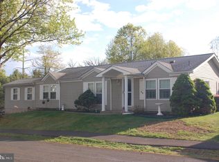 316 Hidden Springs Dr, Souderton, PA 18964