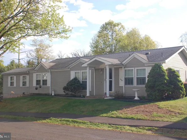 316 Hidden Springs Dr, Souderton, PA 18964