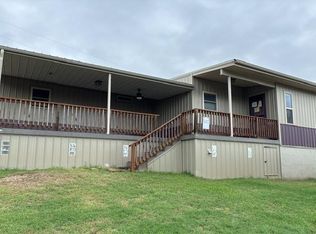 9887 N 2131st Rd, Foss, OK 73647