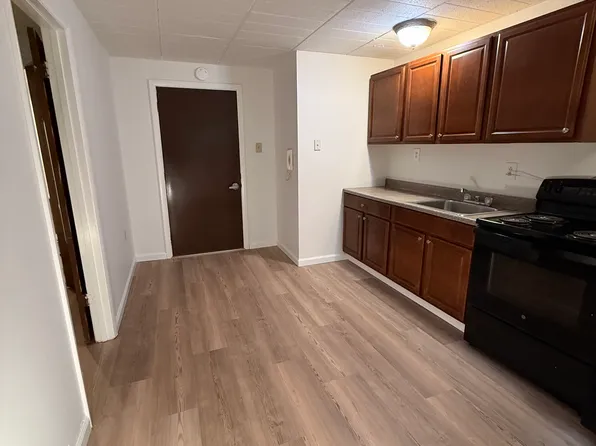 504 Delaware Ave APT 1A, Oakmont, PA 15139