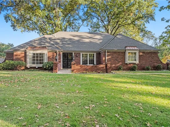 5002 W 96th Ter, Overland Park, KS 66207