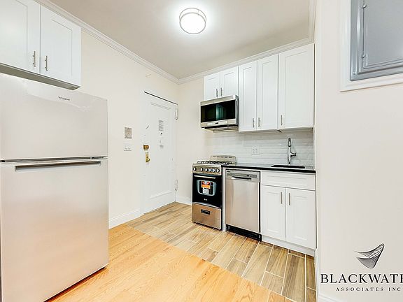 3rd image of 142 E 33rd St APT 3B