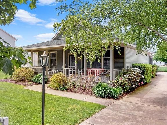 2nd image of 428 Summer Grove Dr