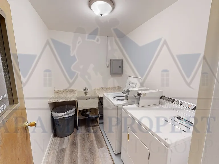 411 S 26th St #8 — Photo 5