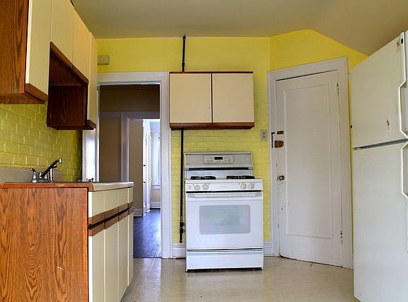 4th image of 5377 N Bowmanville Ave