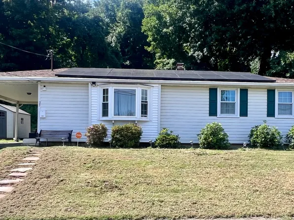 33 Curry Road, Hamden, CT 06517