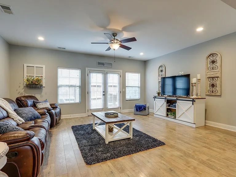 3125 Blue Sky Dr — Photo 12