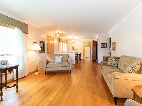 3rd image of 10101 Buell Ct