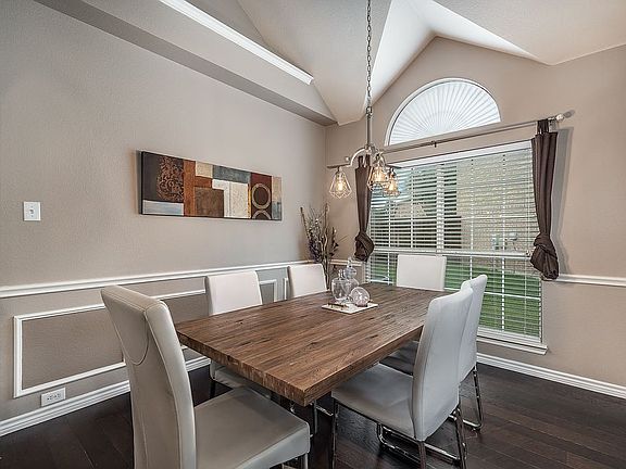 Formal Dining