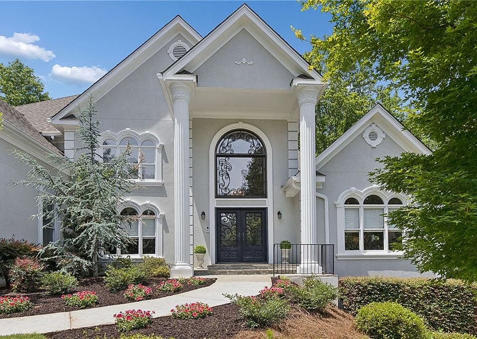 1st image of 245 Plantation Way