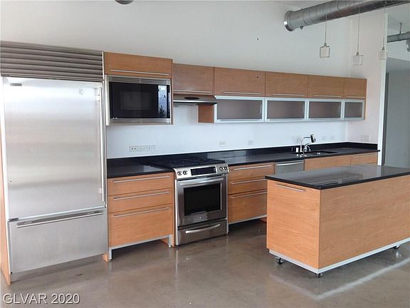 4th image of 200 Hoover Ave Unit 1413