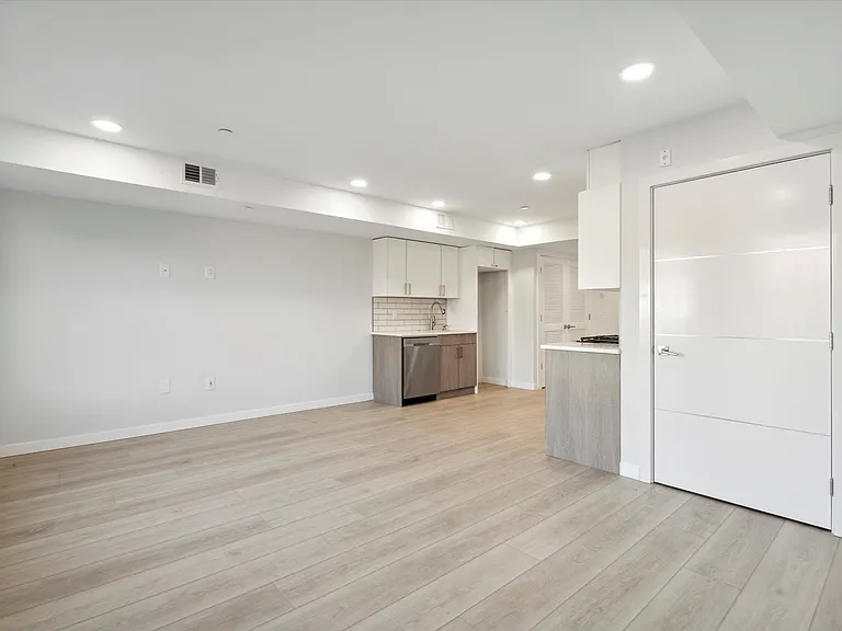 3804 Lancaster Ave #303 — Photo 1