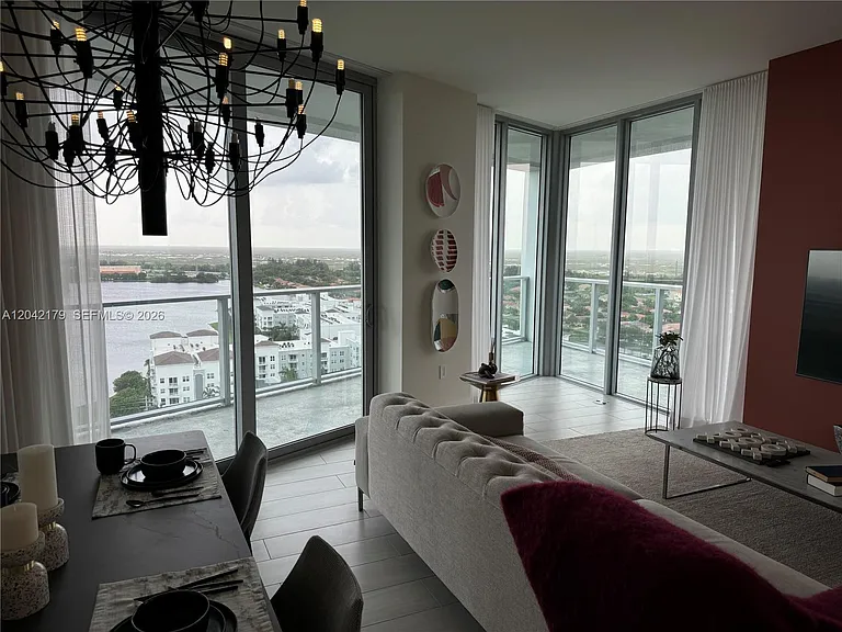 2000 Metropica Way #903 — Photo 9