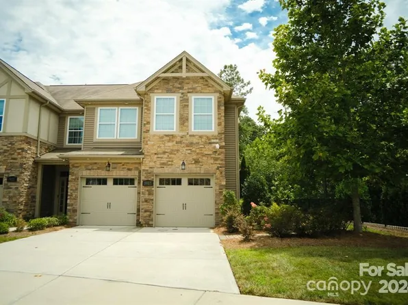 9627 Glenburn Ln, Charlotte, NC 28278