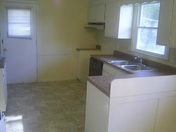 3rd image of 1602 Lord Finwick Pl