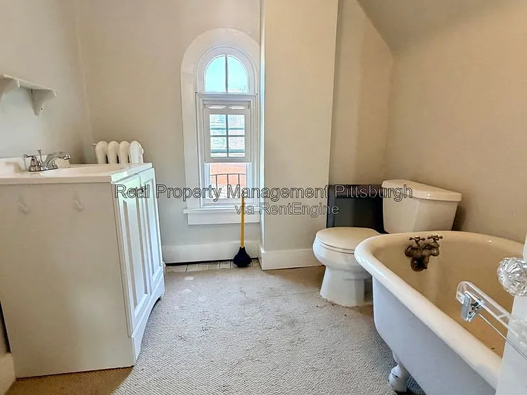 113 Bayard Pl — Photo 14