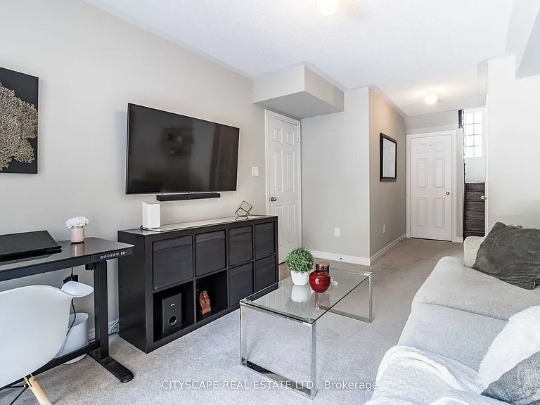 22 Rockbrook Trl — Photo 24