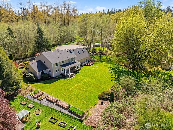 2nd image of 3517 Frogs Leap Lane NE