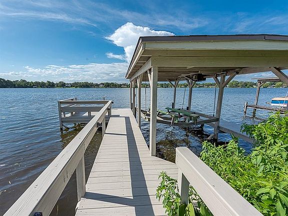 5th image of 8009 Lake Waunatta Dr