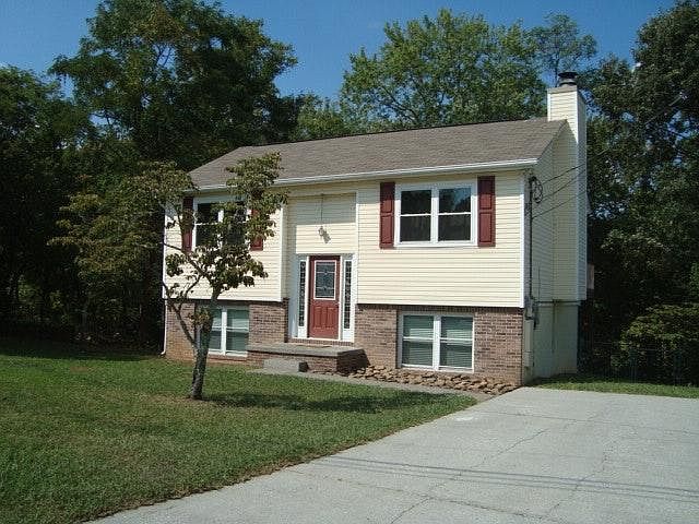 1st image of 6920 Ellesmere Dr