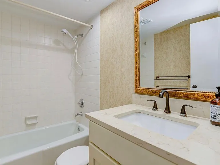 25 Vale Ave #11 — Photo 11