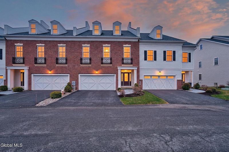 3rd image of 38 Cambridge Way
