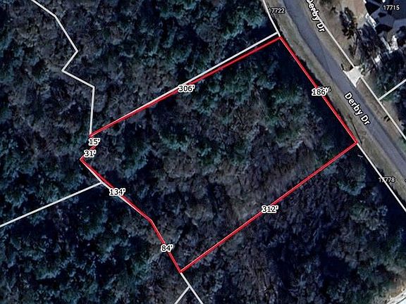 4th image of 17746 Derby Dr