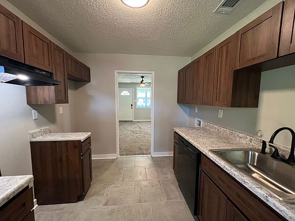 4th image of 2985 Waynoka Ave