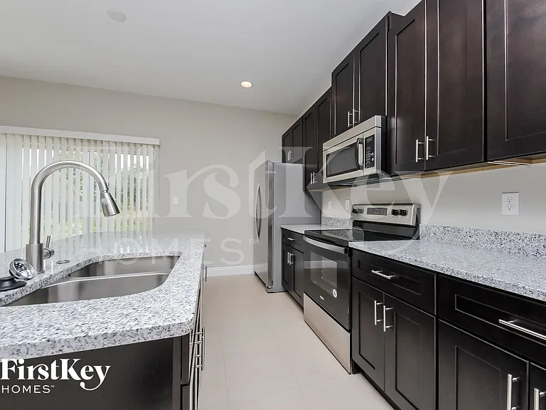 14 Herring Ct — Photo 5