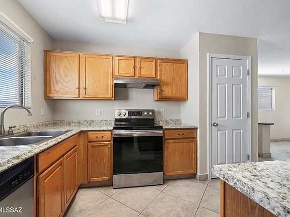 3rd image of 1670 W Bitter Orange St