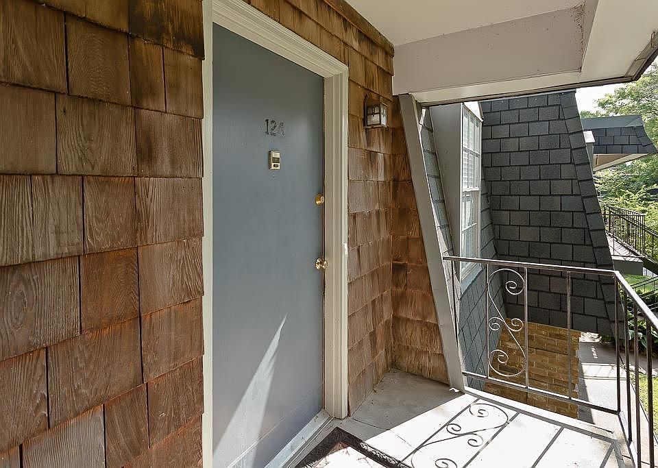 1st image of 9029 Gaylord Dr APT 124