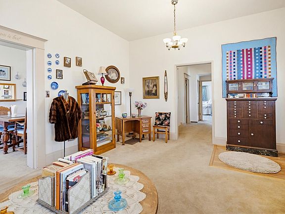 5th image of 805 Iverson St