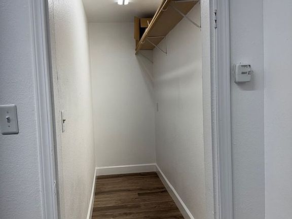 4th image of 420 W Wood Ave