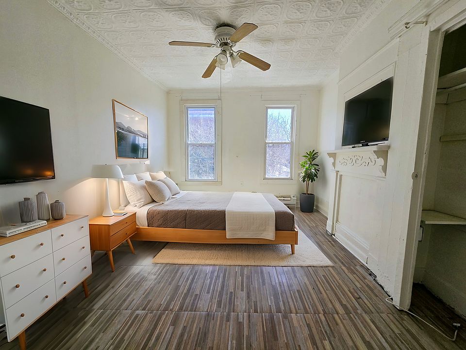 1st image of 650 6th Ave #3L