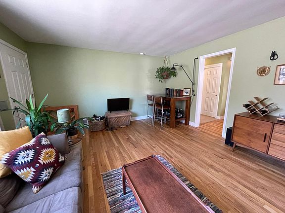 2nd image of 1272 E Alameda Ave #1