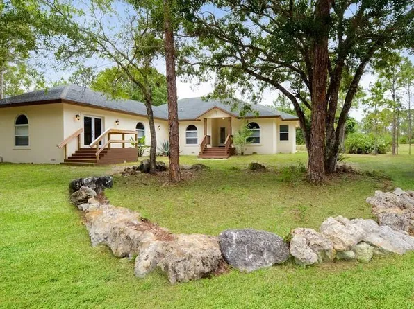 4935 Lame Panther Ln, Loxahatchee, FL 33470