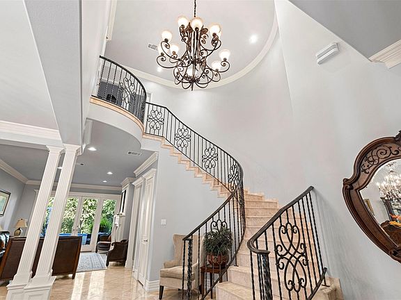 4th image of 7510 Covewood Dr