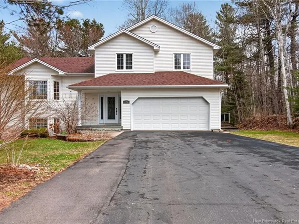 184 Canusa Dr, Riverview, NB E1B 4R2