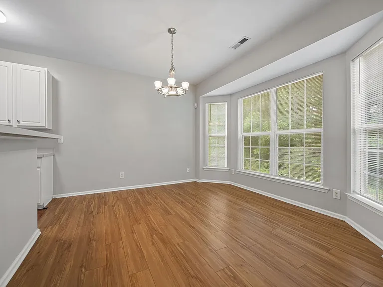 409 Burrell Rd — Photo 10