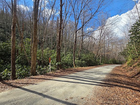 3rd image of 1104 Mill Creek Road