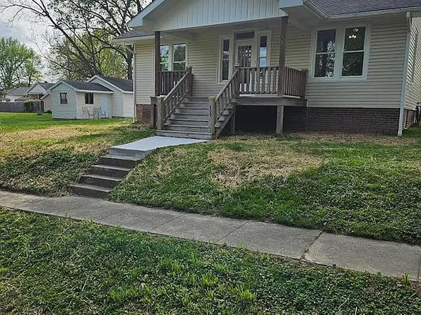 409 S Jefferson Ave, Collinsville, IL 62234