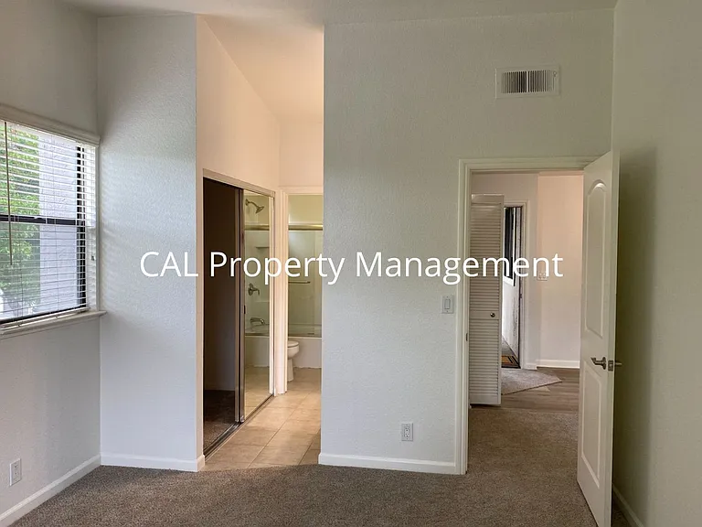 405 Tyler Pl #P — Photo 5