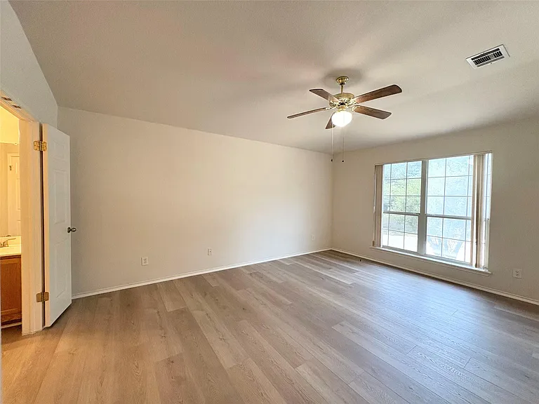 1101 Wood Creek Dr — Photo 20