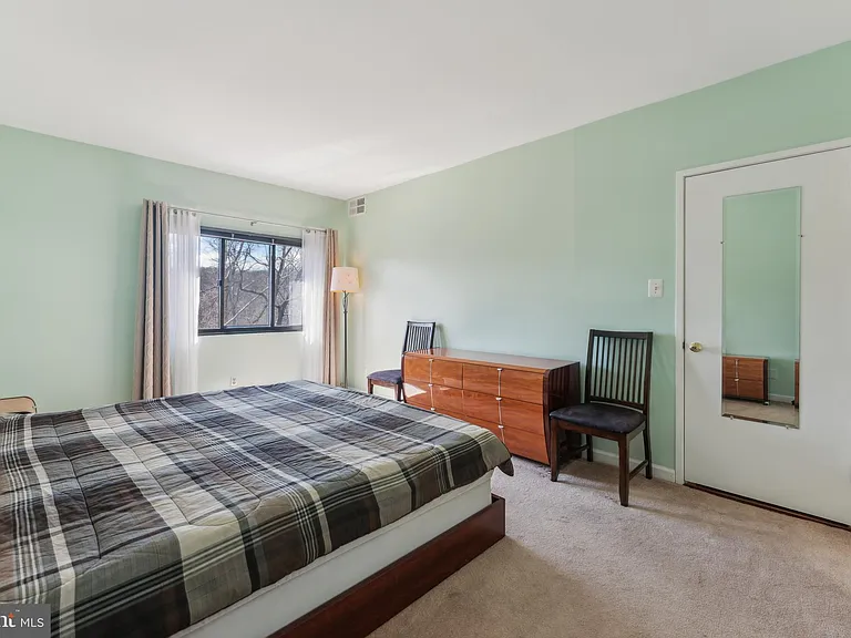 12712 Veirs Mill Rd — Photo 19