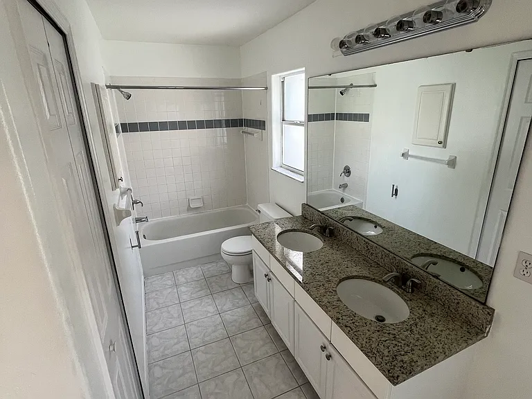 720 Lake Davenport Blvd — Photo 12