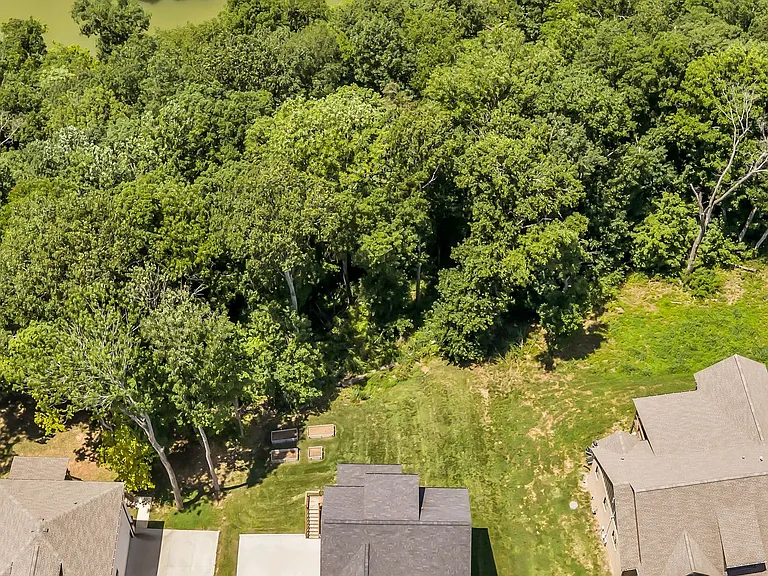 420 Stonemeadow Rd — Photo 5