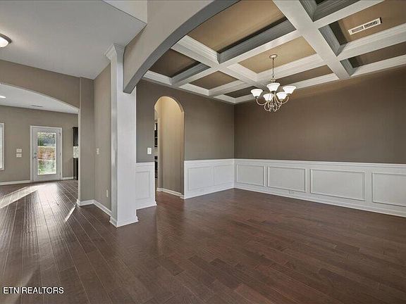 5th image of 9926 Hummingbird Ln