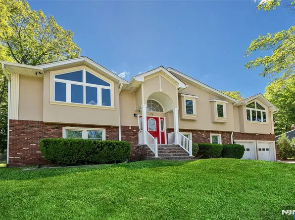 21 Marcia Rd, Ringwood, NJ 07456