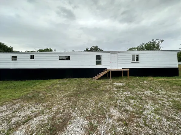 52 Gulf St, Healdton, OK 73438